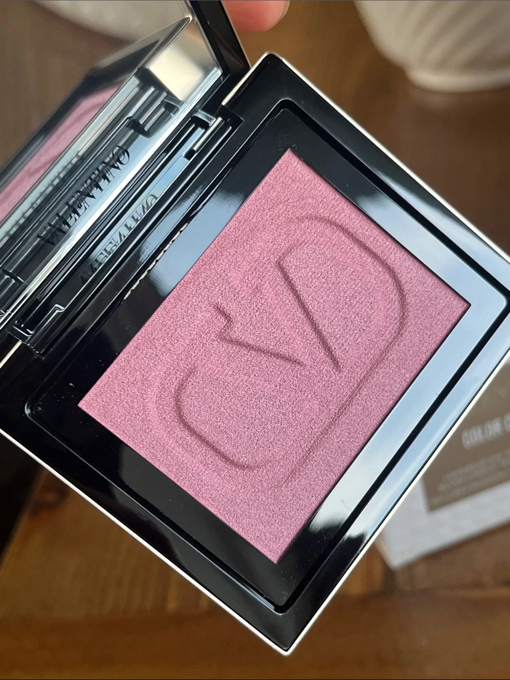 Valentino Color Crush Blush Compact — 100R Stand Out In Nude
